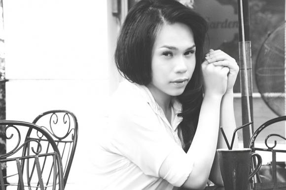 Lộ thêm ảnh NTK chuyển giới Franky Nguyễn 'sao chép' Hà Hồ