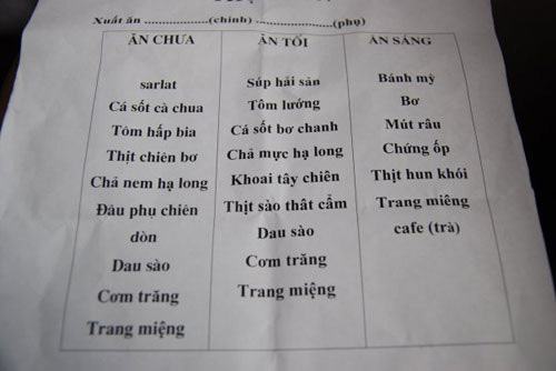 Ảnh cười bể bụng (P11): Biển quảng cáo độc chỉ có ở Việt Nam