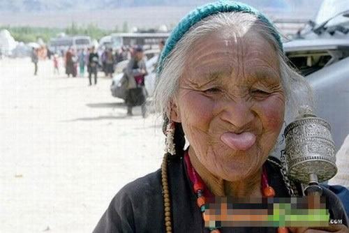 Ảnh cười bể bụng (P34): Những ông bà cụ 'xì tin' vô đối Ảnh cười bể bụng (P34): Những ông bà cụ 'xì tin' vô đối