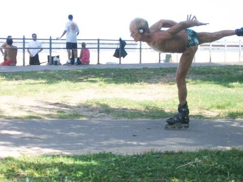 Ảnh cười bể bụng (P34): Những ông bà cụ 'xì tin' vô đối Ảnh cười bể bụng (P34): Những ông bà cụ 'xì tin' vô đối