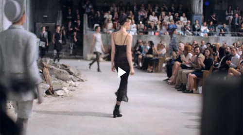 Không thấy bóng dáng Lý Nhã Kỳ trên hàng ghế đầu show Chanel | Lý Nhã Kỳ mặc đẹp, Paris Fashion Week, Tuần lễ thời trang, Thời trang Lý Nhã Kỳ, Paris, Sao mặc đẹp, Đẳng cấp