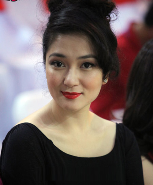 7 làn môi đẹp hút hồn của mỹ nhân Việt