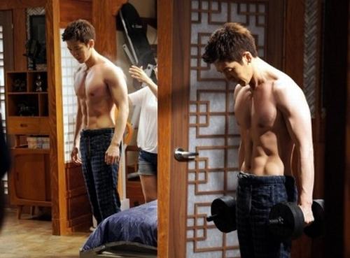 Top body hot nhất của mỹ nam Hàn năm 2013