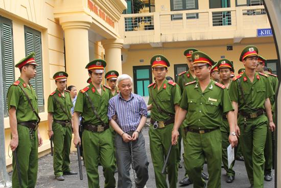 Vo bau Kien, Bau Kien, Phien toa xu vu bau Kien, Dang Ngoc Lan