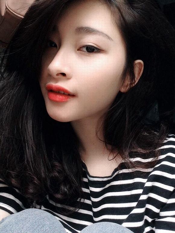 Ngất ngây vẻ đẹp của hot girl Thanh Hóa khiến cư dân mạng 'phát sốt' hot girl thanh hoa4 Hot girl Thanh Hóa khiến cư dân mạng phát sốt