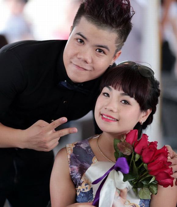 my-linh-tai-xuat-cung-con-gai-sau-vu-son-tung-mtp18