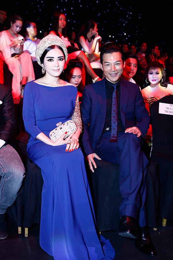 Dem hoi chan dai 8, nu hoang tham do, angela phuong trinh,Ly Nha Ky, Hong Que, Ha Anh, Diem My 9X, Truong Ngoc Anh, Xuan Lan, Tra Ngoc Hang