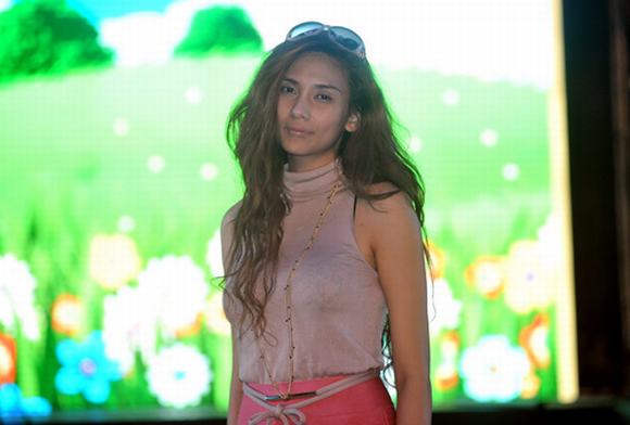 sao-viet-khoe-mat-moc10