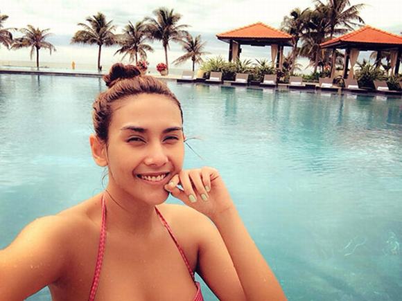 sao-viet-khoe-mat-moc11