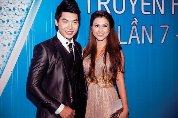 chuyenj-tinh-cam-cua-nguoi-nha-sao-viet7