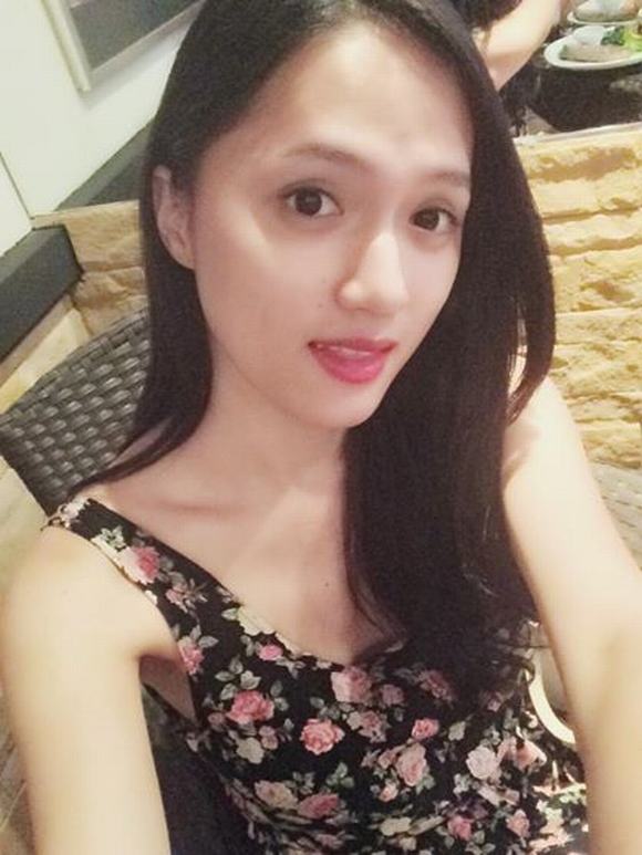 Hương Giang Idol vô tình lộ phần cơ thể nam tính nhất còn sót lại huong giang idol, ca si huong giang, ca si chuyen gioi,huong giang idol dien bikini diem dan ong tren co the huong giang