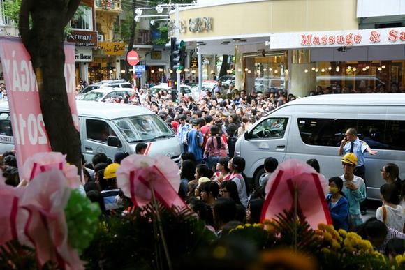 fan-viet-phat-cuong-khi-duoc-gap-lee-jong-suck-4