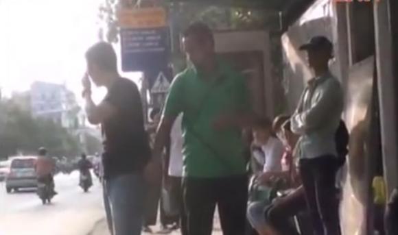 Video móc túi tại bến xe Video moc tui tai ben xe, moc tui, te nan xa hoi, ben xe, tin, bao