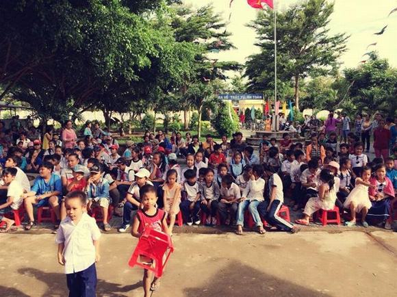 ngoc-trinh-di-tu-thien3