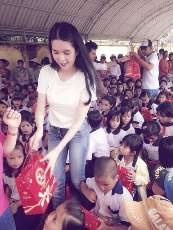 ngoc-trinh-di-tu-thien5