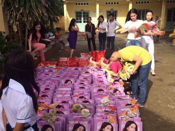 ngoc-trinh-di-tu-thien6