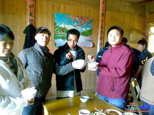 Qua đồi Cảnh Dương bâng khuâng nhớ Võ Tòng, Du lịch, Đồi Cảnh Dương, Miếu Võ Tòng, Quán rượu, du lịch Trung Quốc, đả hổ, bia đá, phong cảnh tuyệt đẹp, thơ văn, Mao Trạch Đông