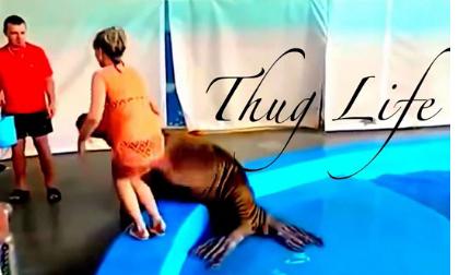 Clip hải cẩu phát mông cô gái mặc đồ bơi hai cau, hai cau phat mong co gai, hai cau vo mong co gai, hai cau tinh nghich