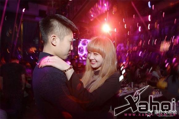 Cuộc sống hộp đêm của những công tử đại gia Cuộc sống hộp đêm của những công tử đại gia