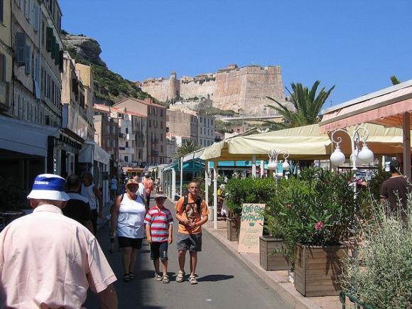 quehuong-1-ngoisao.vn.jpg 20 quehuong-1-ngoisao.vn.jpg 20