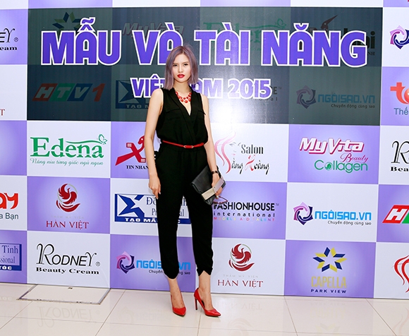 Sao Việt 'xúng xính váy áo' trong buổi ra mắt cuộc thi 'Mẫu và Tài Năng' 1