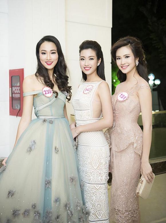 Hoa hậu Đỗ Mỹ Linh và điều dở trong cách ăn mặc - Ảnh 1. Hoa hậu Đỗ Mỹ Linh và điều dở trong cách ăn mặc - Ảnh 1.