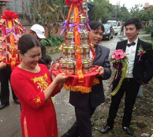 dam hoi khien ai cung phai tron xoe mat voi dan be trap toan u50 - 5