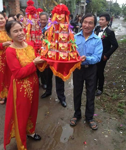dam hoi khien ai cung phai tron xoe mat voi dan be trap toan u50 - 9