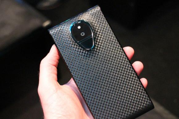 11 smartphone đúng nghĩa sang chảnh, giá đắt... ngớ người - Ảnh 7. 11 smartphone đúng nghĩa sang chảnh, giá đắt... ngớ người - Ảnh 7.