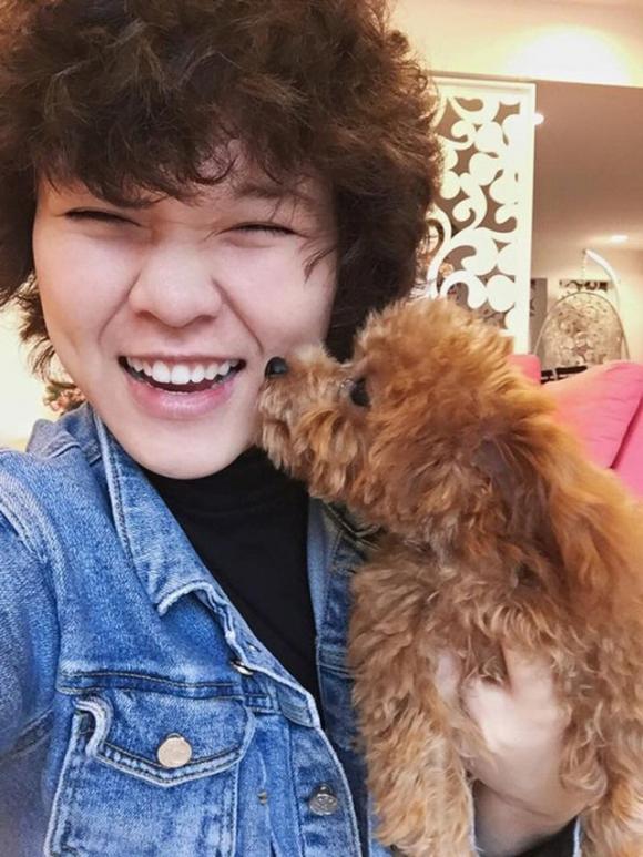 Phong cách tomboy ngoài đời của Tiên Tiên được nhiều bạn trẻ yêu mến.
