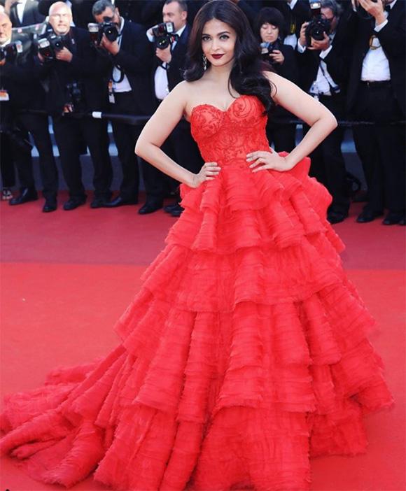 quen pham bang bang di, day moi la ba hoang tham do cannes 2017 - 6
