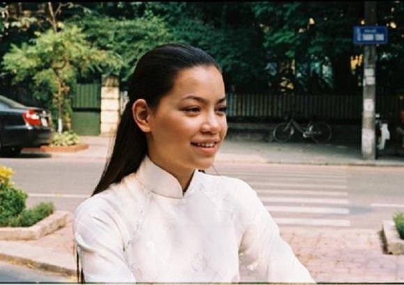 Lộ loạt ảnh của Hồ Ngọc Hà từ thời còn ngăm đen, chat webcam - Ảnh 2. Lộ loạt ảnh của Hồ Ngọc Hà từ thời còn ngăm đen, chat webcam - Ảnh 2.