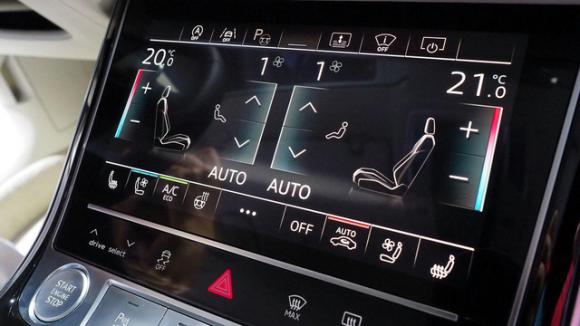 Chiêm ngưỡng vẻ đẹp của Audi A8 2018 bằng xương, bằng thịt - Ảnh 12. Chiêm ngưỡng vẻ đẹp của Audi A8 2018 bằng xương, bằng thịt - Ảnh 12.