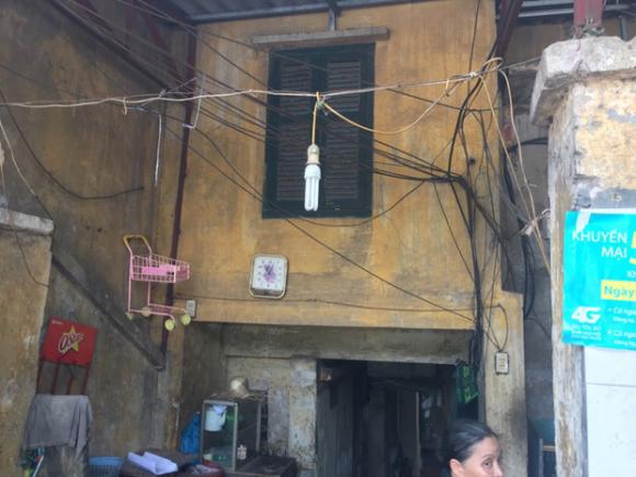 Vụ bé trai 14 tháng tuổi nghi bị bạo hành: Người mẹ buôn bán ma túy tha lôi cháu bé lang thang khắp nơi - Ảnh 3. Vụ bé trai 14 tháng tuổi nghi bị bạo hành: Người mẹ buôn bán ma túy tha lôi cháu bé lang thang khắp nơi - Ảnh 3.