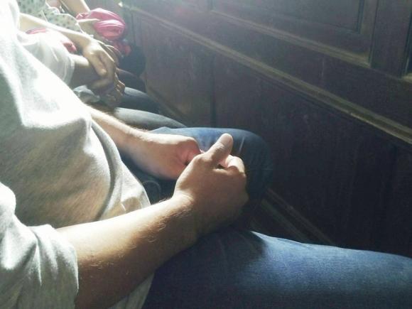 Bố bé gái 2,5 tuổi bị hiếp dâm phải nhập viện cấp cứu: Con bé cứ hỏi về vết sẹo trên cơ thể - Ảnh 4. Bố bé gái 2,5 tuổi bị hiếp dâm phải nhập viện cấp cứu: Con bé cứ hỏi về vết sẹo trên cơ thể - Ảnh 4.