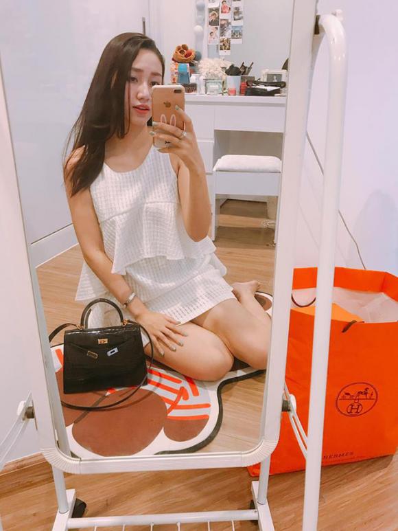 Á hậu Ngô Trà My khoe cuộc sống như bà hoàng nhờ lấy chồng đại gia - Ảnh 4. Á hậu Ngô Trà My khoe cuộc sống như bà hoàng nhờ lấy chồng đại gia - Ảnh 4.