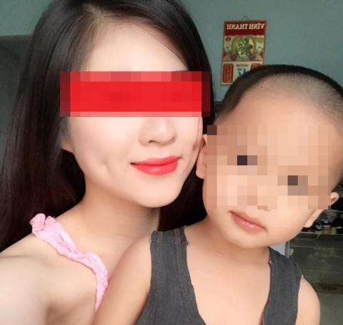 Kiều và con trai hơn 2 tuổi. Ảnh: Facebook nhân vật