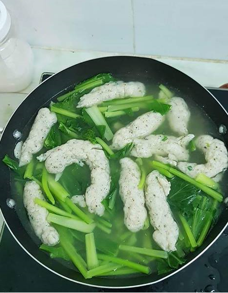 Đừng tưởng chồng chăm vào bếp là hay, cô vợ này bao năm dở khóc dở cười với tác phẩm nổi lềnh phềnh chồng nấu - Ảnh 2. Đừng tưởng chồng chăm vào bếp là hay, cô vợ này bao năm dở khóc dở cười với tác phẩm nổi lềnh phềnh chồng nấu - Ảnh 2.