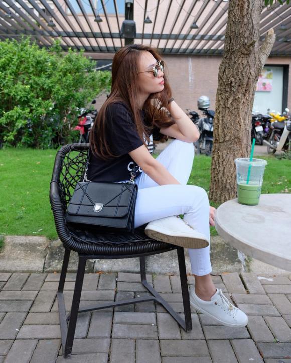 Không thua kém Hà Hồ hay Hạ Vi, Đàm Thu Trang cũng có cả một tủ đồ hiệu đắt đỏ - Ảnh 3. Không thua kém Hà Hồ hay Hạ Vi, Đàm Thu Trang cũng có cả một tủ đồ hiệu đắt đỏ - Ảnh 3.