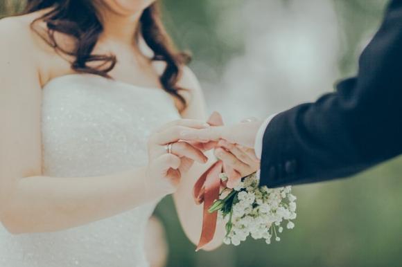 Từng bất chấp tất cả để lấy anh làm chồng, nhưng bây giờ thì tôi hối hận lắm rồi - Ảnh 1. Từng bất chấp tất cả để lấy anh làm chồng, nhưng bây giờ thì tôi hối hận lắm rồi - Ảnh 1.