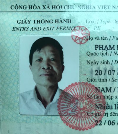 Vụ giết 2 vợ chồng giám đốc: Nghi phạm dí súng vào cằm, dùng ngón chân siết cò tự sát - Ảnh 1. Vụ giết 2 vợ chồng giám đốc: Nghi phạm dí súng vào cằm, dùng ngón chân siết cò tự sát - Ảnh 1.