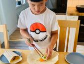 https://xahoi.com.vn/khi-con-duoi-12-tuoi-co-5-viec-cha-me-nen-tha-tay-de-con-tu-boi-co-nhu-vay-tre-moi-khong-bi-phu-thuoc-393184.html