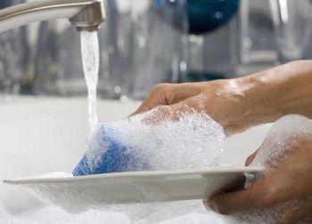Những sai lầm phổ biến trong việc rửa bát: Điều thứ 2 99% các gia đình dễ mắc phải