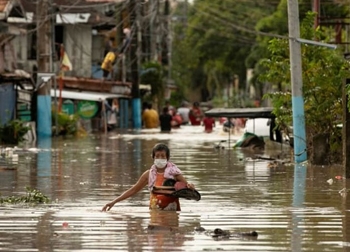 Bão Noru đổ bộ Philippines: 5 người thiệt mạng và nhiều tài sản thiệt hại
