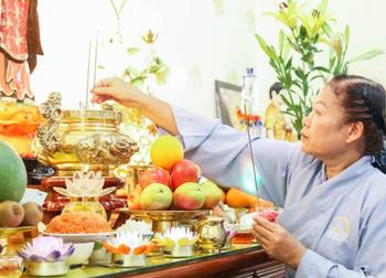 Ngày Rằm tháng 4 âm lịch Ất Tỵ 2025 - Lễ Phật đản, thắp hương vào khung giờ nào đẹp nhất?