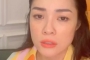 Dương Cẩm Lynh livestream bật khóc nức nở sau khi bị chặn đường đòi nợ, tiết lộ bị cắt hợp đồng vì scandal
