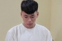 Bắt tạm giam thanh niên 19 tuổi mang dao chém 'đối thủ'
