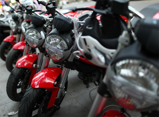 Ducati Monster độ Cafe Racer hàng độc tại Hà Nội  Báo Kiến Thức