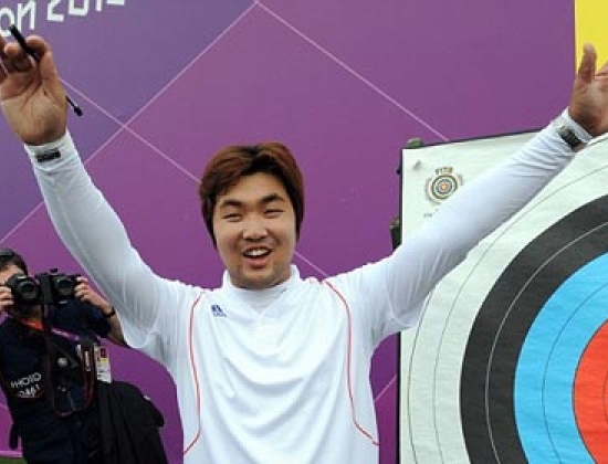Olympic: Cung thủ khiếm thị Hàn Quốc lập KLTG