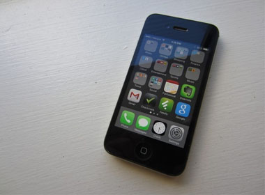 iPhone 4S bản 8GB thế hệ mới có mặt ở Việt Nam